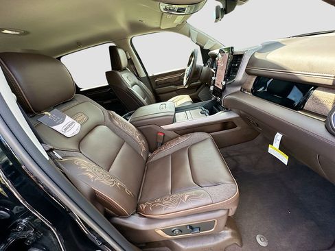 New 2025 RAM 1500 Limited image 37