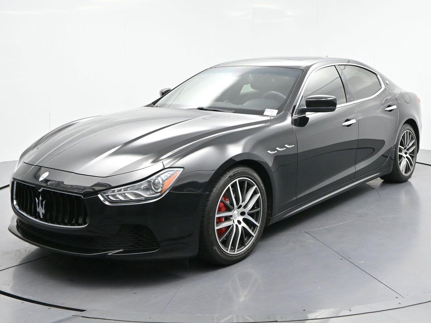 Used 2015 Maserati Ghibli RWD image 2