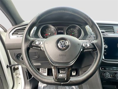 Used 2021 Volkswagen Tiguan SE R-Line image 11