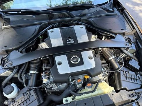 Used 2014 Nissan 370Z Touring w/ Navigation Package RWD image 29