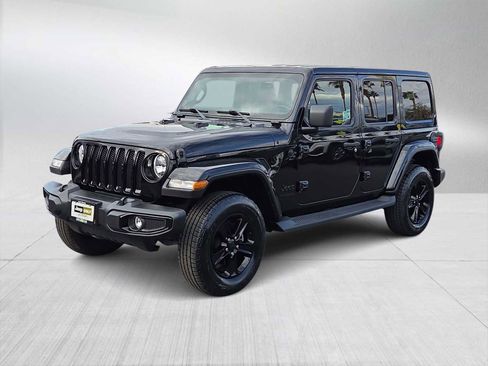 Used 2021 Jeep Wrangler Unlimited Sahara image 4