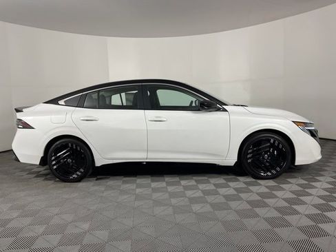 New 2026 Nissan Sentra SR w/ Floor Mat Package image 11