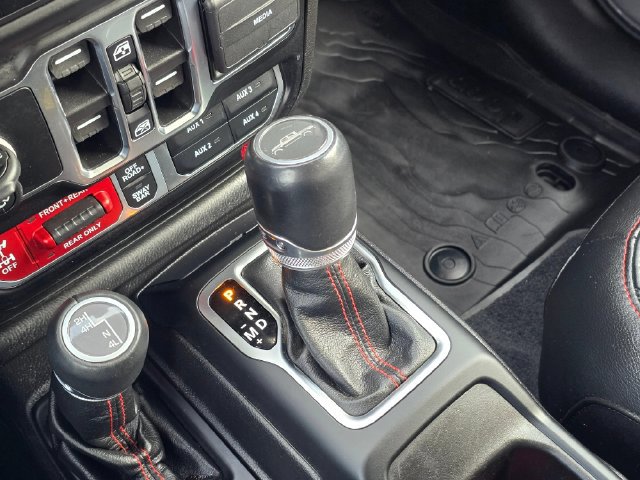 Used 2022 Jeep Gladiator Rubicon w/ LED Lighting Group AWD/4WD image 36