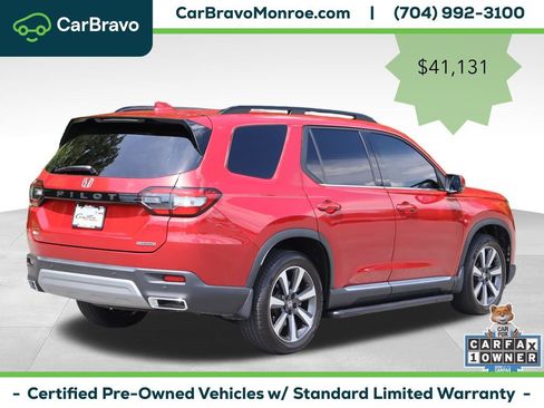 Used 2024 Honda Pilot Touring image 6