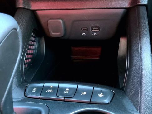 Used 2024 Chevrolet TrailBlazer LS w/ LS Convenience Package FWD image 34