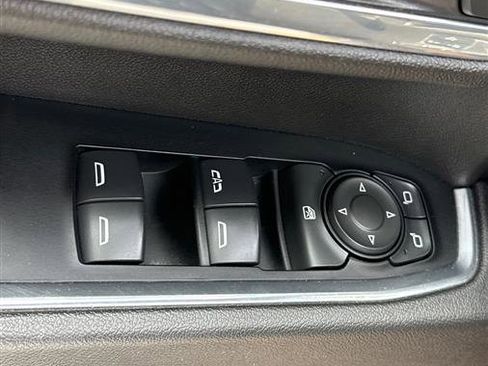 Used 2024 Chevrolet Silverado 2500 LT AWD/4WD image 33