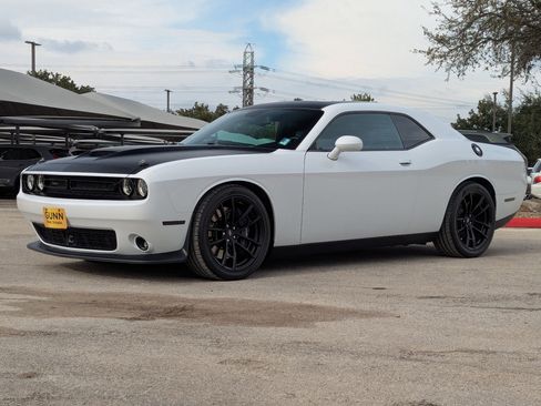 Used 2018 Dodge Challenger T/A image 8