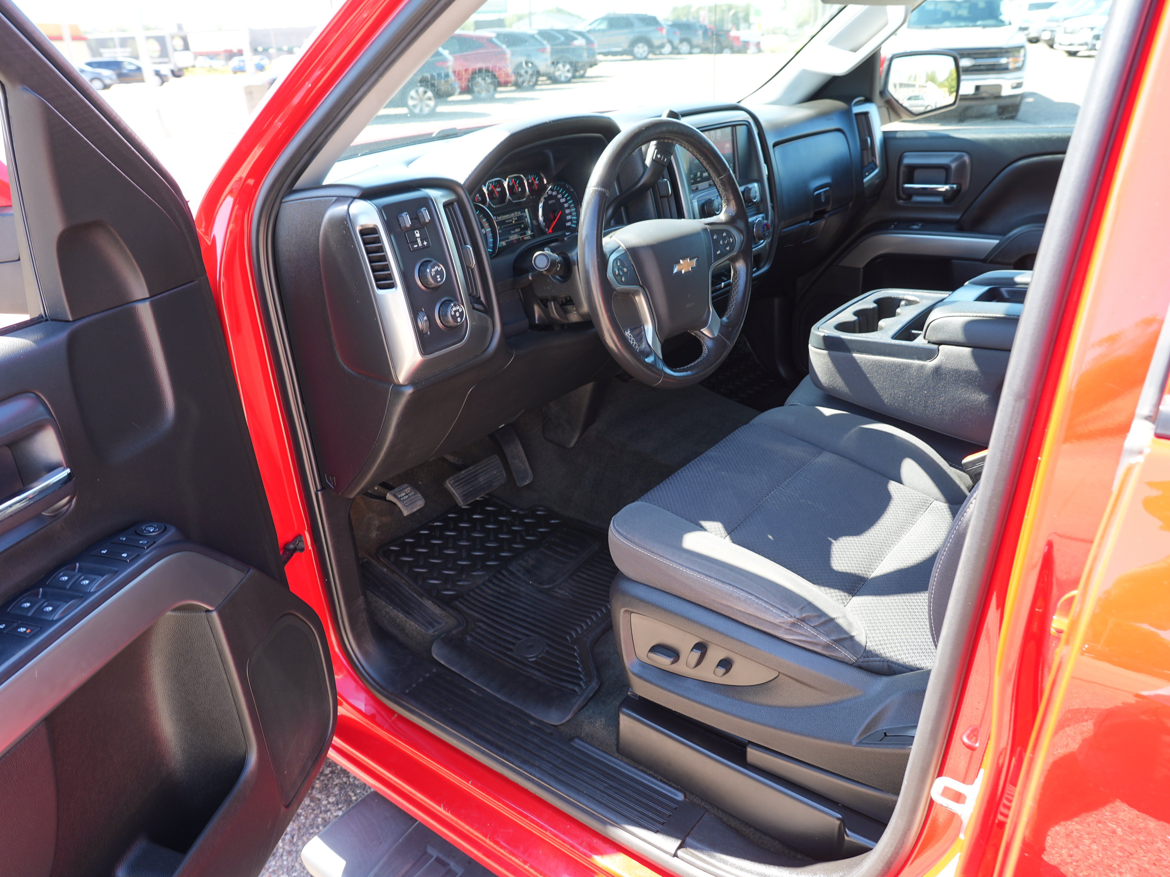 Used 2018 Chevrolet Silverado 1500 LT w/ All Star Edition AWD/4WD image 15
