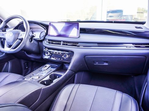 Certified 2023 INFINITI QX60 Pure image 14