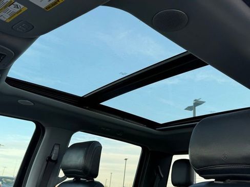 Used 2023 Ford F250 Lariat w/ Lariat Ultimate Package image 16