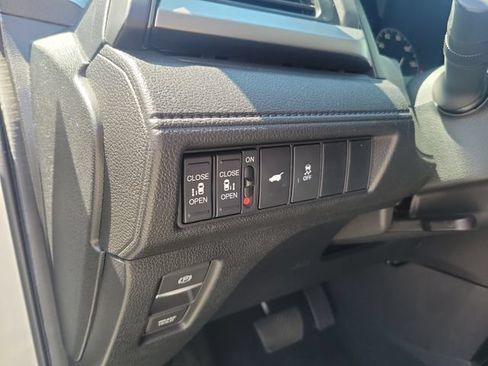 Certified 2025 Honda Odyssey EX-L image 10