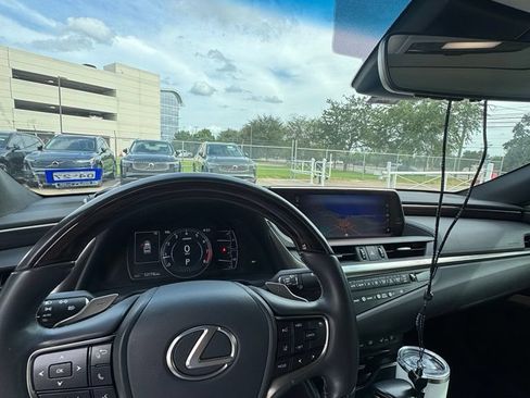 Used 2020 Lexus ES 350 w/ Accessory Package 2 FWD image 10