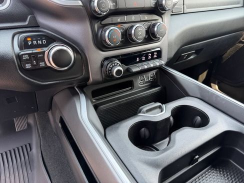 Used 2022 RAM 1500 Big Horn AWD/4WD image 32