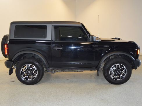 Used 2023 Ford Bronco 2-Door image 2