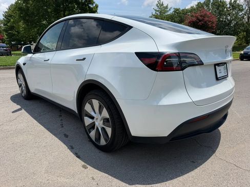 Used 2023 Tesla Model Y Long Range AWD/4WD image 6