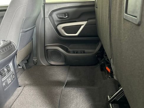 Used 2024 Nissan Titan SV w/ SV Convenience Package image 25