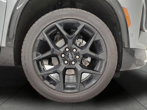 Used 2024 Chevrolet Traverse RS w/ LPO, Floor Liner Package image 3