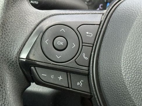 Used 2022 Toyota RAV4 XLE w/ Convenience Package AWD/4WD image 15