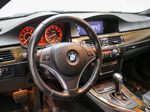 Used 2013 BMW 328i Convertible RWD image 16