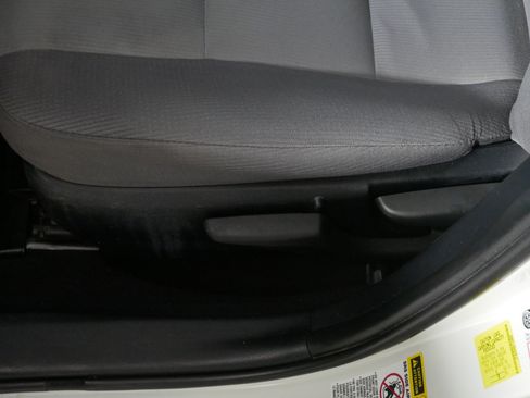 Used 2015 Toyota Corolla L image 20