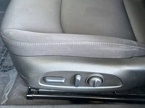 Used 2024 Chevrolet Malibu LT FWD image 13
