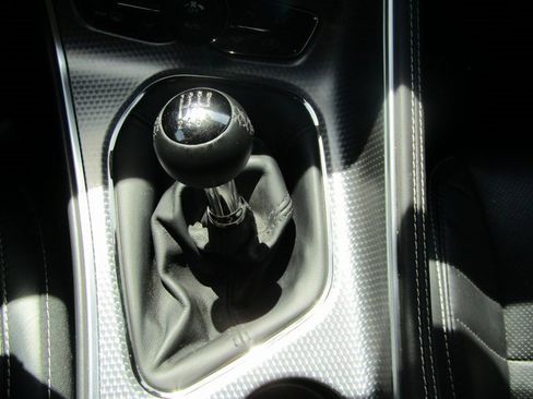 Used 2016 Dodge Challenger SRT Hellcat image 19