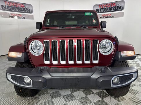 Used 2021 Jeep Wrangler Unlimited Sahara image 9