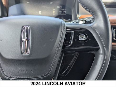 Certified 2024 Lincoln Aviator Reserve AWD/4WD image 13