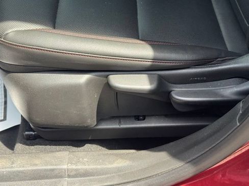Used 2025 Chevrolet Trax RS w/ Sunroof Package FWD image 10