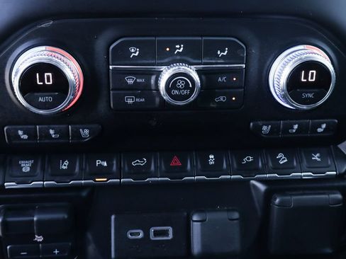 Used 2022 GMC Sierra 2500 AT4 w/ AT4 Premium Plus Package AWD/4WD image 44