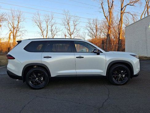 Certified 2026 Toyota Grand Highlander Nightshade Edition image 28