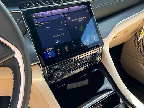 New 2025 Jeep Grand Cherokee L Limited w/ Luxury Tech Group II RWD image 7