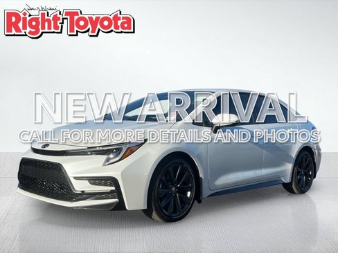 Certified 2025 Toyota Corolla XSE FWD image 1