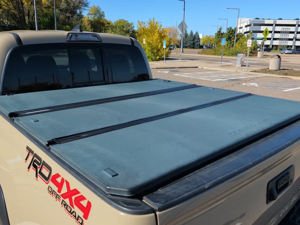 Used 2017 Toyota Tacoma TRD Off-Road w/ Tow Package (A/T) AWD/4WD image 6