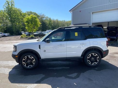 Used 2023 Ford Bronco Sport Outer Banks w/ Tech Package AWD/4WD image 9