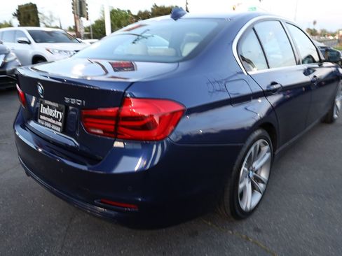 Used 2017 BMW 330i Sedan image 4