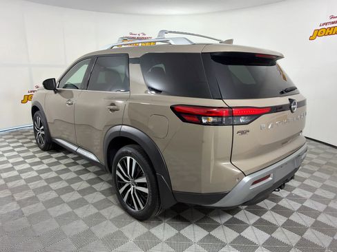 Certified 2024 Nissan Pathfinder Platinum FWD image 3