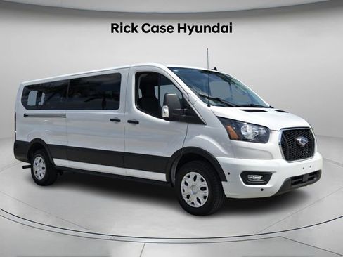 Used 2024 Ford Transit 350 XLT image 8