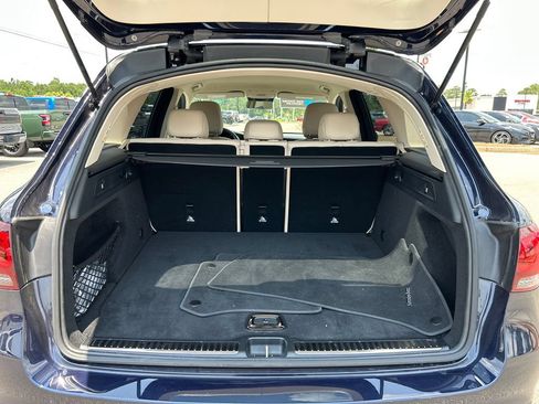 Used 2022 Mercedes-Benz GLC 300 image 6