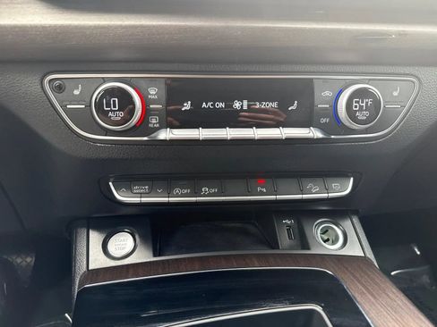 Used 2023 Audi Q5 2.0T Premium w/ Convenience Package AWD/4WD image 30