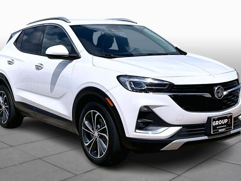 Used 2021 Buick Encore GX Essence image 3