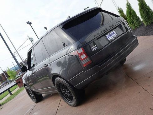 Used 2017 Land Rover Range Rover Supercharged AWD/4WD image 3