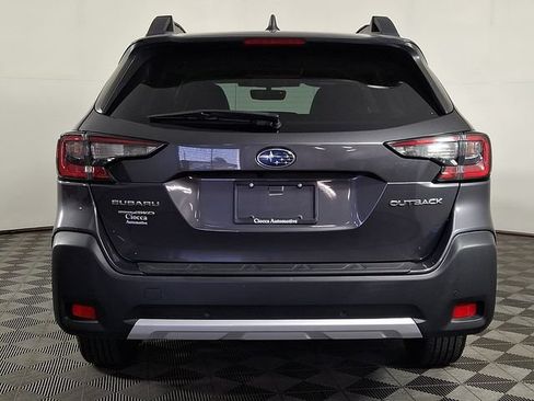 Used 2023 Subaru Outback Limited AWD/4WD image 8
