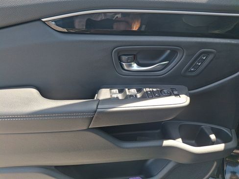Used 2023 Honda Pilot Touring image 13