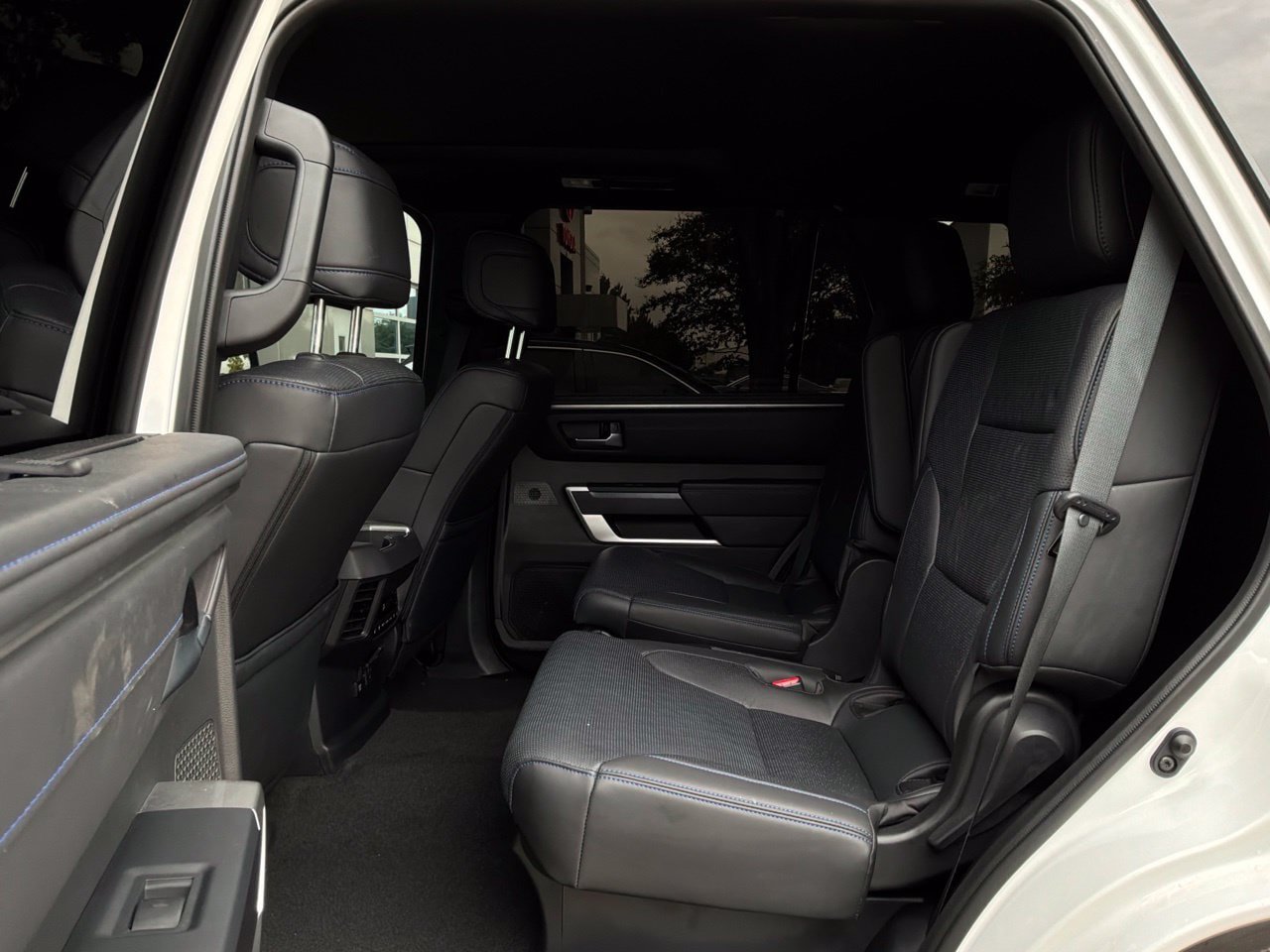 Used 2025 Toyota Sequoia Platinum AWD/4WD image 15