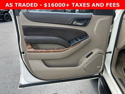 Used 2015 Chevrolet Suburban LTZ RWD image 12