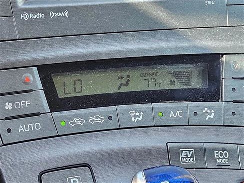 Used 2014 Toyota Prius Three FWD image 16
