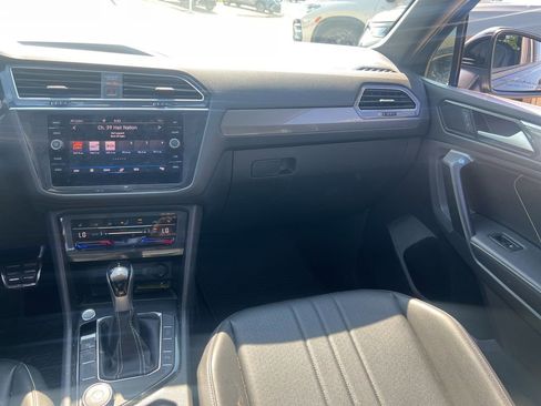Certified 2023 Volkswagen Tiguan SE R-Line AWD/4WD image 26