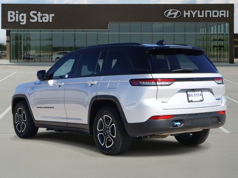 Used 2022 Jeep Grand Cherokee Trailhawk image 3