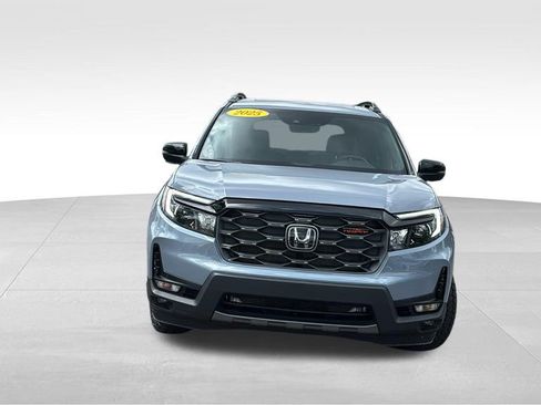 Used 2025 Honda Passport TrailSport image 2